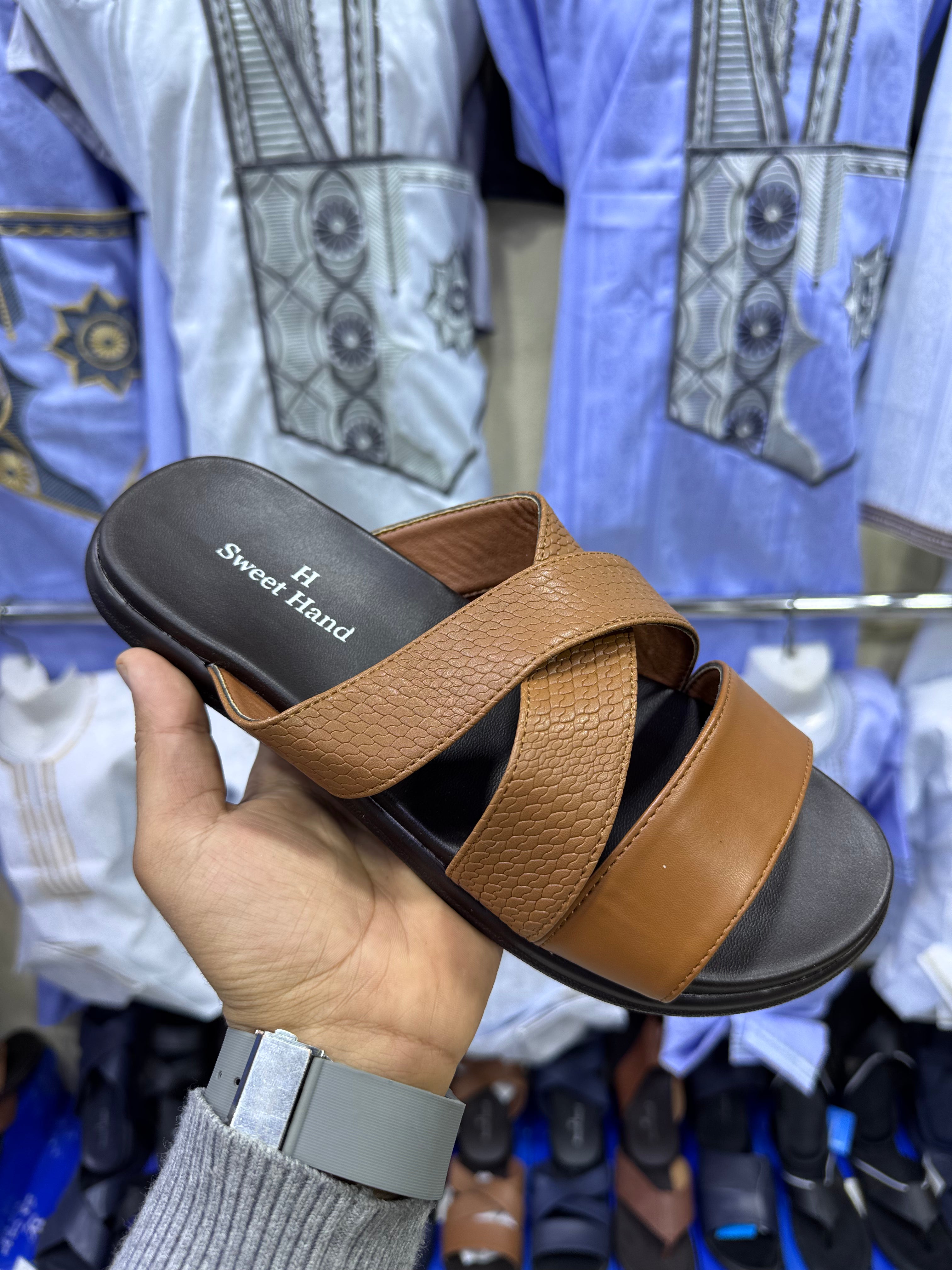 صنادل رجالية مريحة 1